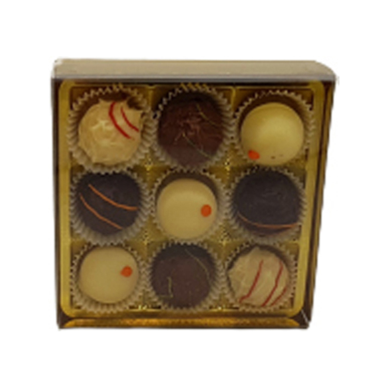 Neun Trüffelpralinen Alkoholfrei:
2xPanna Cotta, 2xPistazie, 3xErdbeere & 2xOrange
im 9´er Präsentkarton in Gold
25 Stück pro VPE