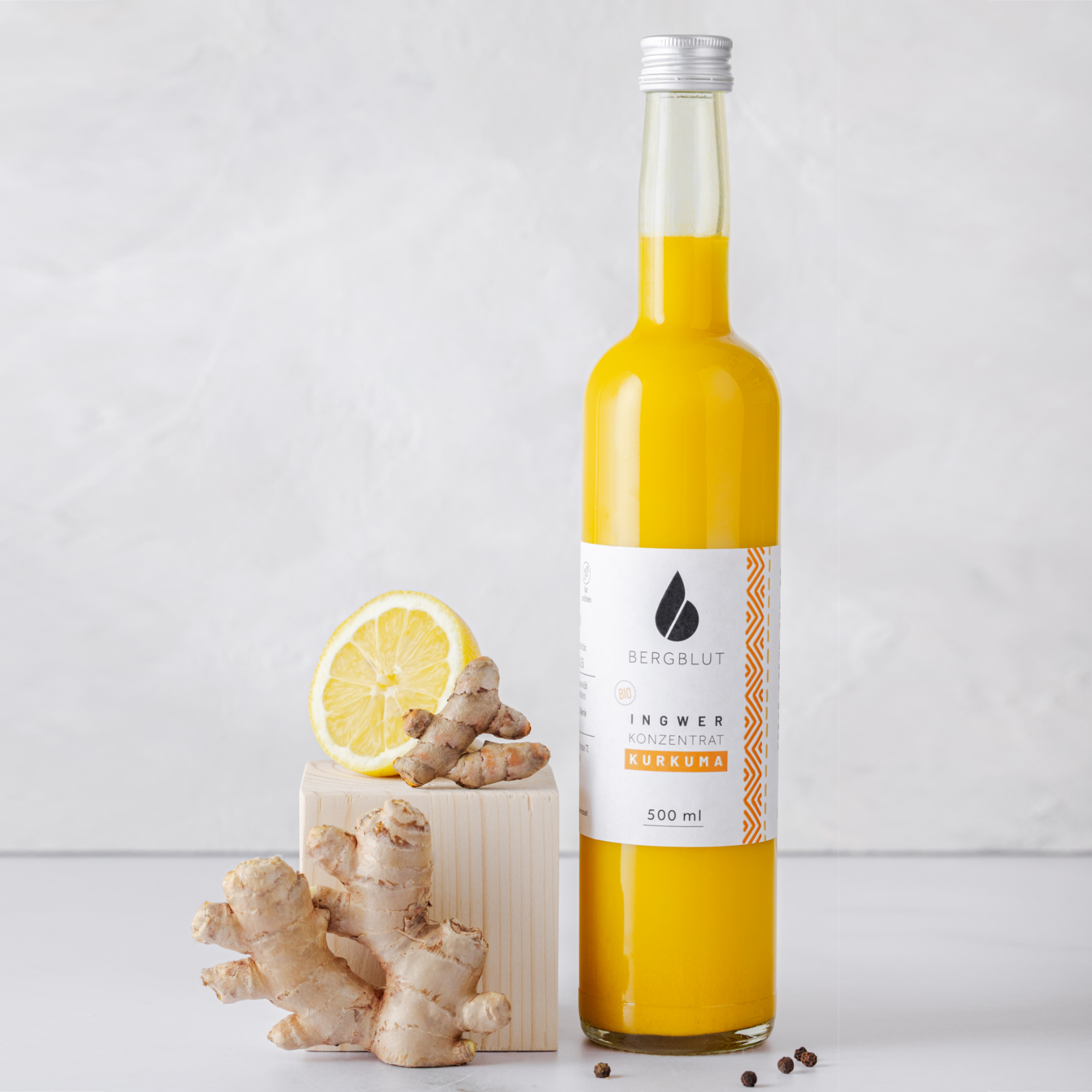 Bio Ingwerkonzentrat mit Kurkuma 500ml von Bergblut - 6 Flaschen pro Karton