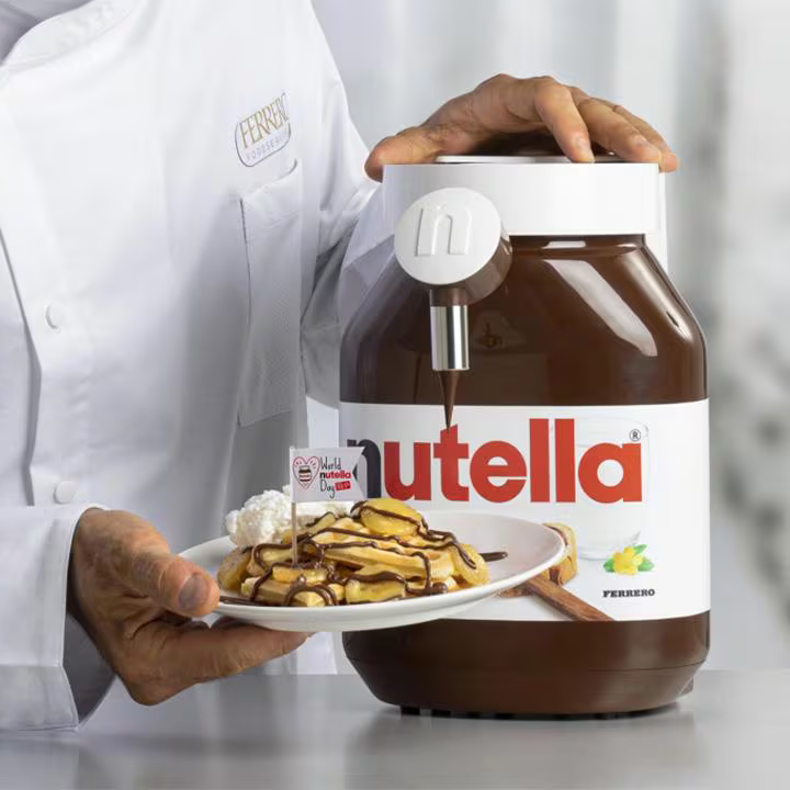 1x Digitaler Dispenser inklusive 6kg Nutella-Nachfüll-Portionsbeutel 1x Digitaler Dispenser inklusive 6kg Nutella-Nachfüll-Portionsbeutel
