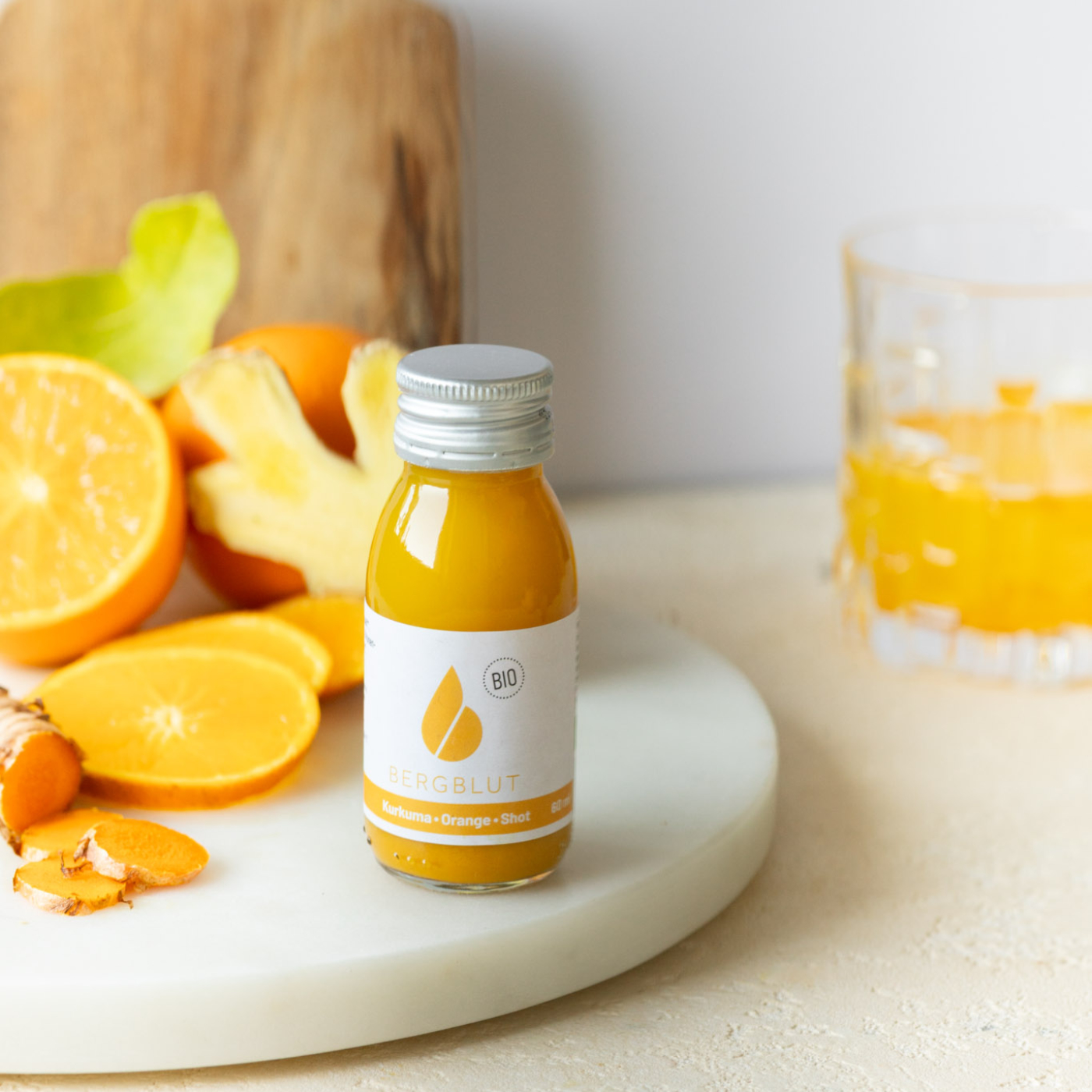 Shot Kurkuma-Orange 60 ml mit Bio zertifizierten Säften Bergblut - 24 Stück im Karton