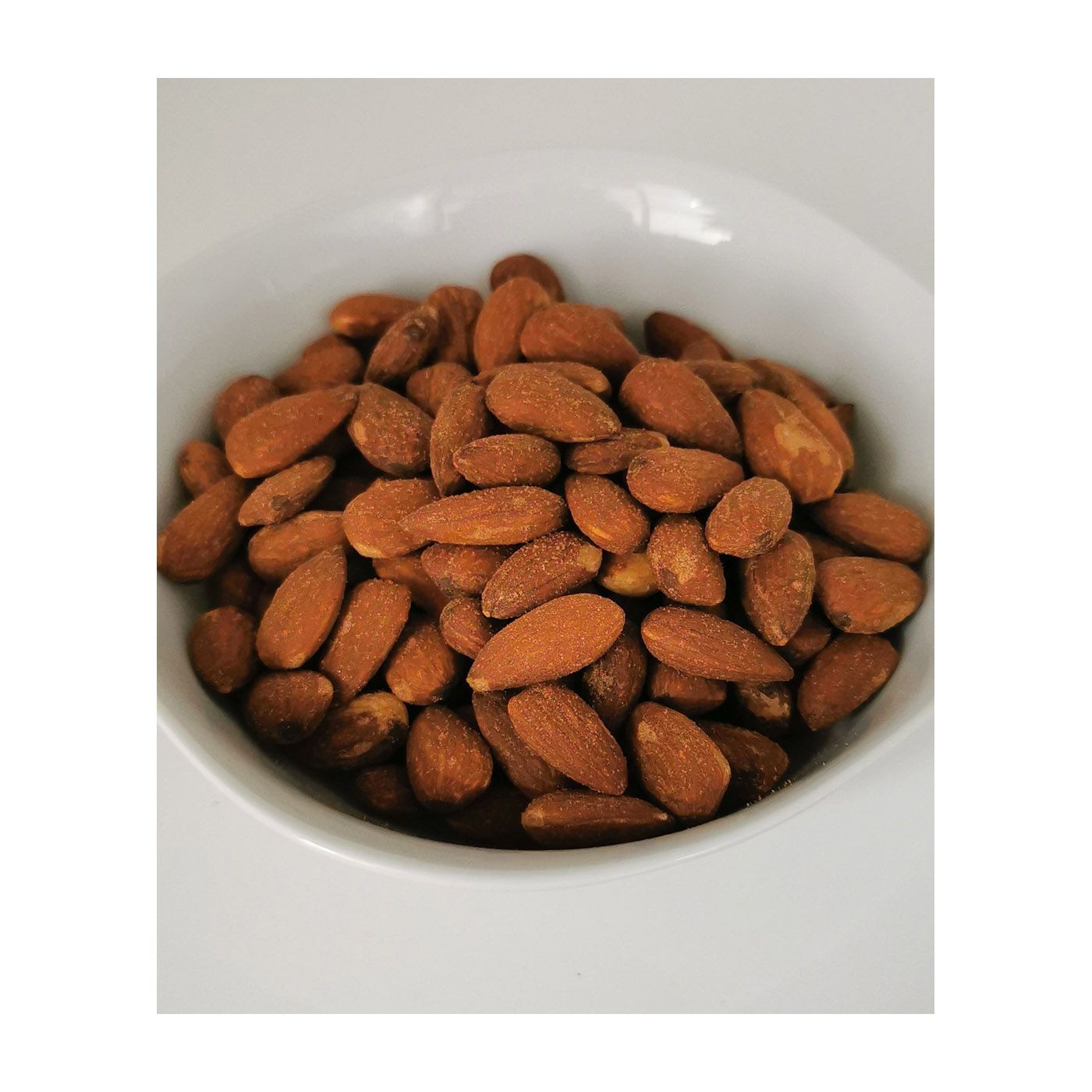 Die Mandeln sind umhüllt von einer Schicht feinsten Salzes das den Mandeln einen unvergleichlichen Geschmack verleiht.